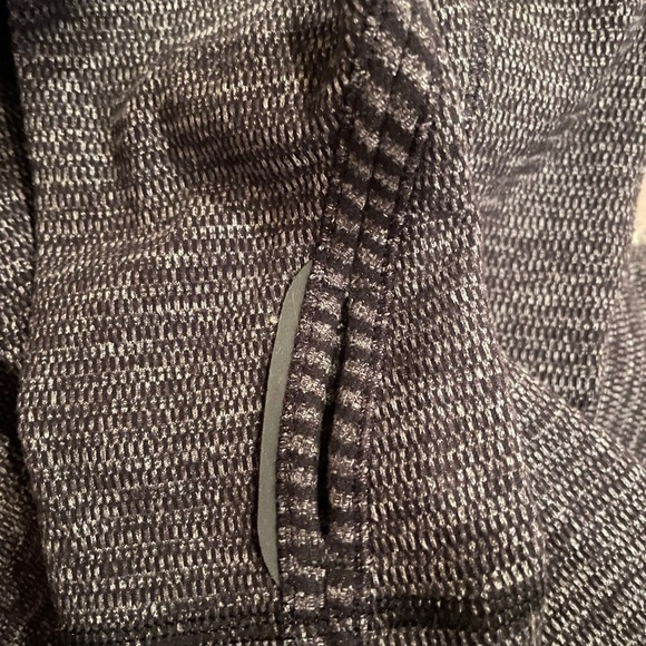 Lululemon Long Sleeve ribbon trim reflective sweat wicking mesh - Picture 8 of 10